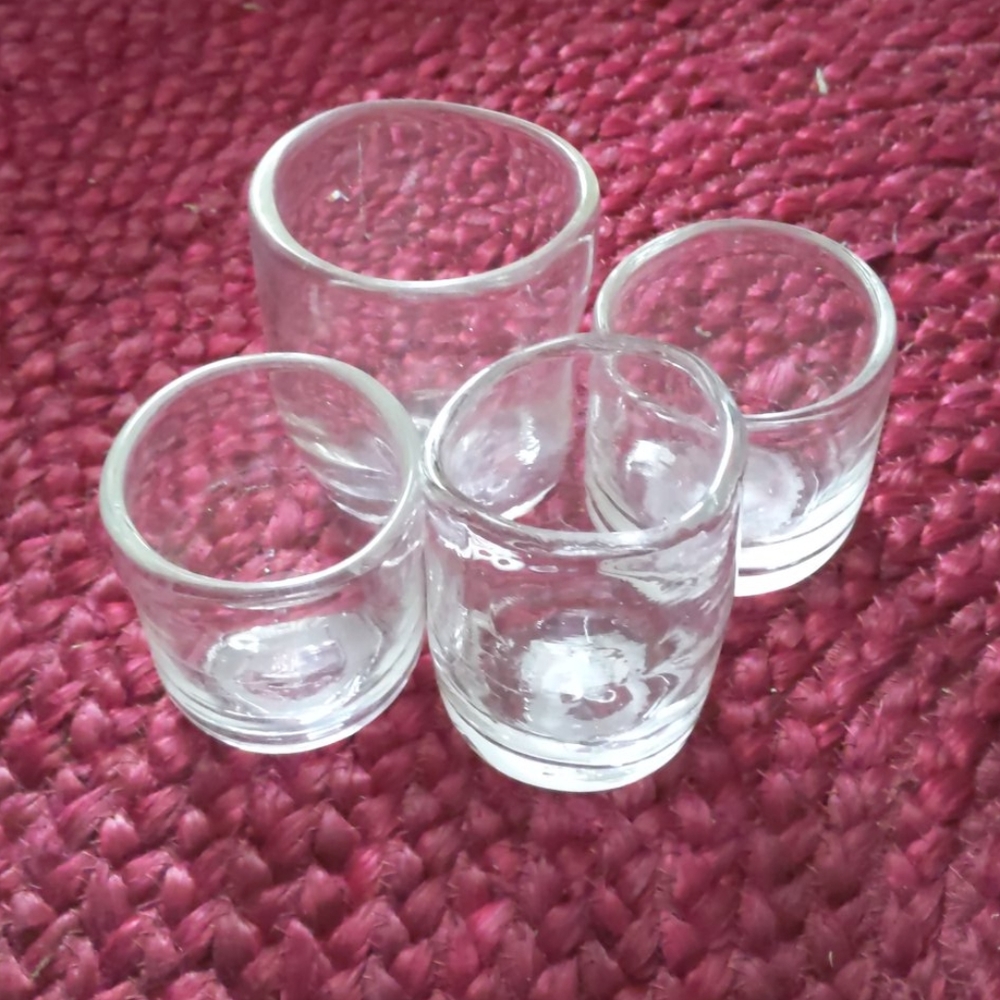 Glass cups
